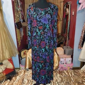 Passports of Pier 1 Imports Vintage Floral Dress M